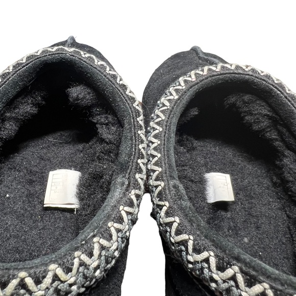 SOLD UGG Tasman Clog Black Suede Fuzzy Inside - Picture 11 of 13